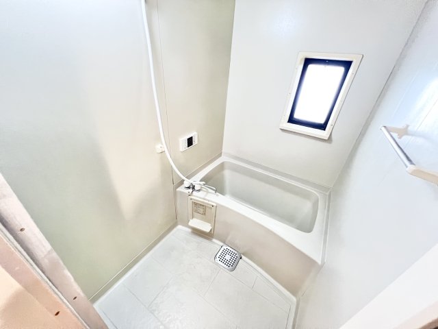 バス・シャワールーム　※別部屋参考写真