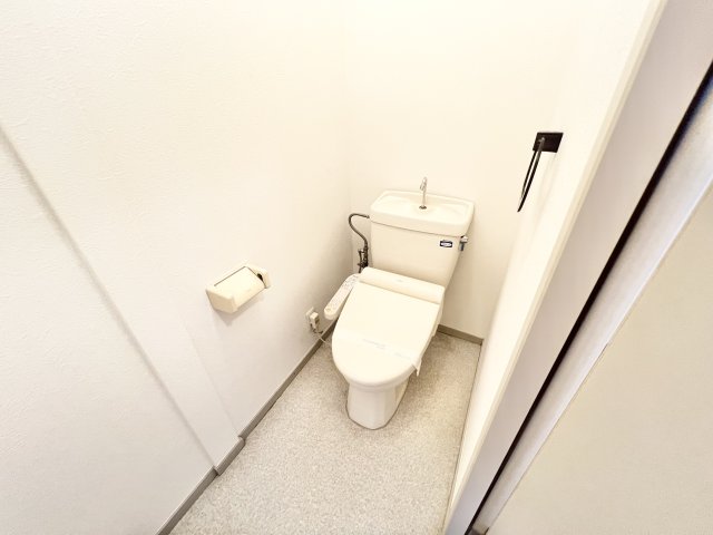 トイレ　※別部屋参考写真