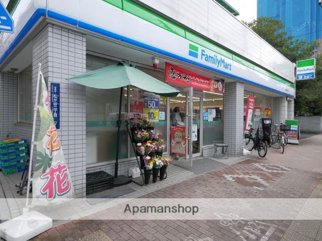 コンビニ　ファミリーマート台東松が谷店（コンビニ）まで393m