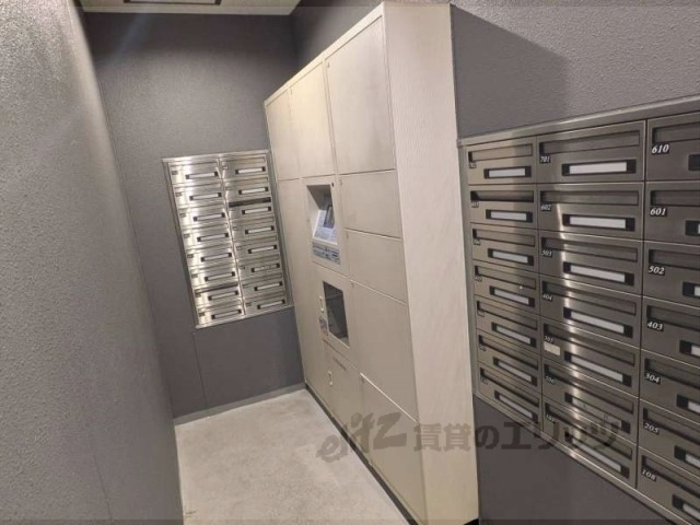 その他　正面玄関