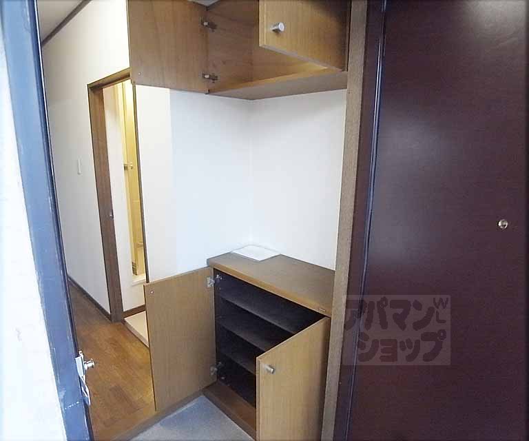収納　靴箱です。