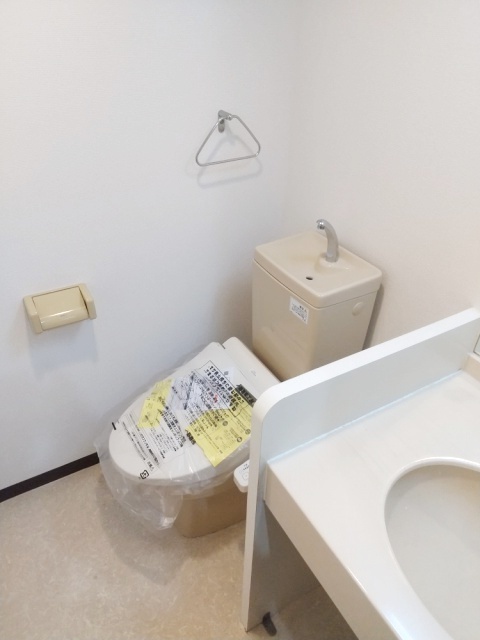 トイレ　室内参考写真