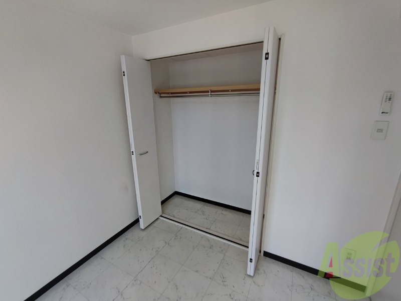収納　寝室の収納です。部屋がすっきり片付きます。