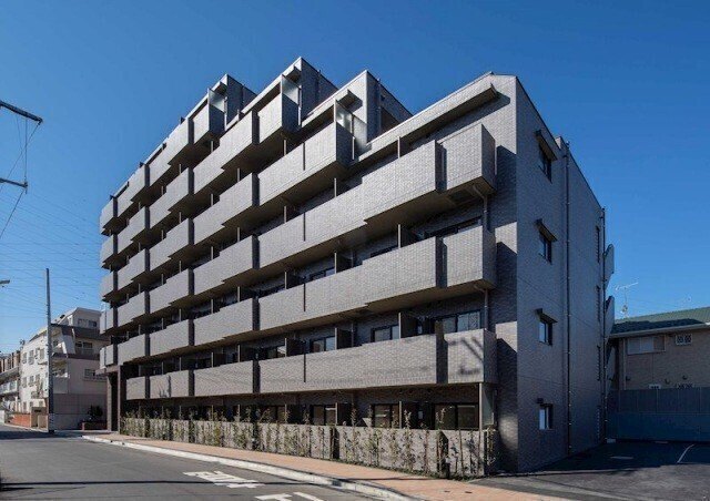 建物外観　オートロック完備