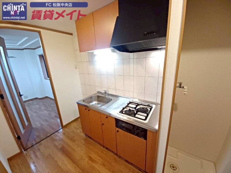 キッチン　反転タイプ参考写真