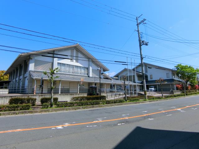 図書館　京田辺市立中央図書館中部分室（図書館）まで485m