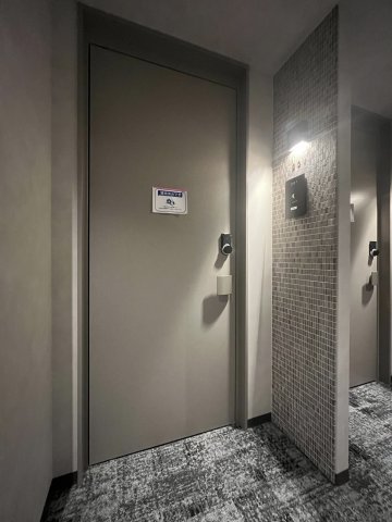 玄関　完成前の為一部建築資材等が写っている可能性がございます。