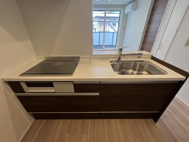 キッチン　完成前の為一部建築資材等が写っている可能性がございます。