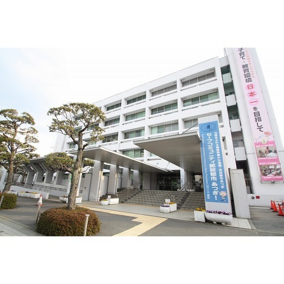 役所　厚木市役所（役所）まで650m
