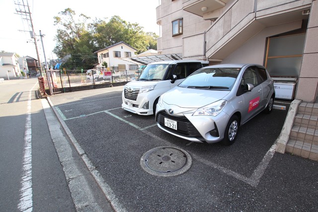 駐車場　駐車場要空き確認