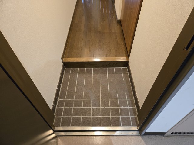 玄関　丸の内小竹ビル