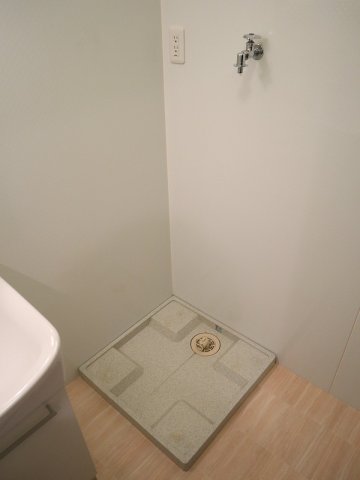 その他　室内洗濯機置場です