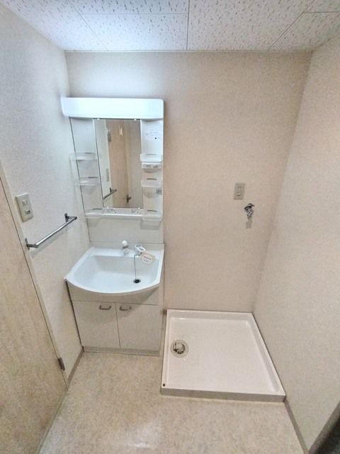 洗面設備　★★洗面所には身支度に便利な洗面化粧台があります♪★★