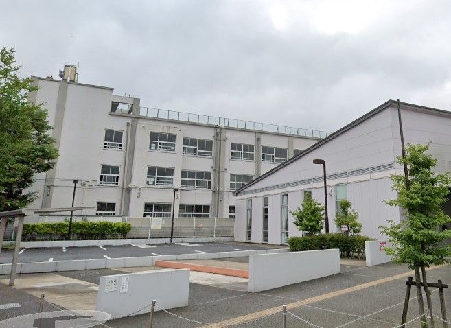 小学校　足立区立鹿浜西小学校（小学校）まで230m