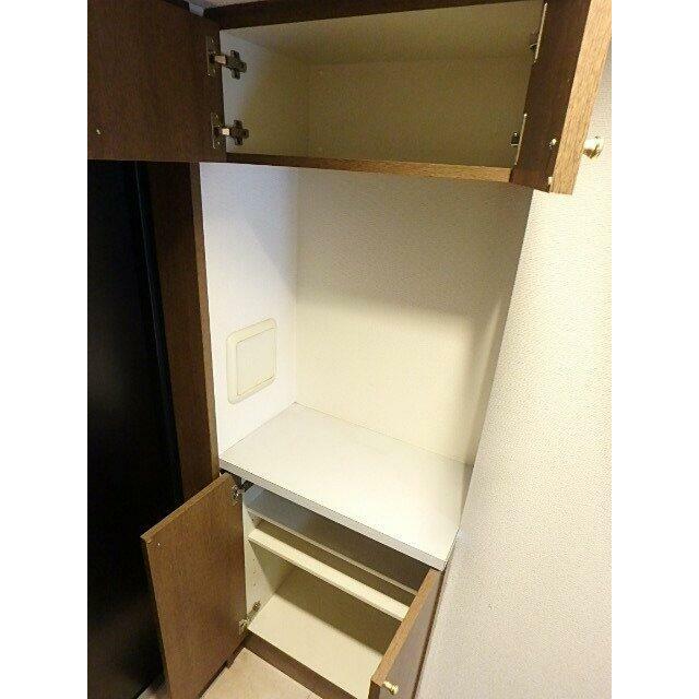 収納　上段・下段にシューズボックス