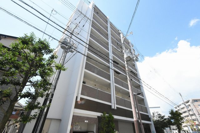 建物外観　オートロック・エレベータ・宅配ボックス付き！