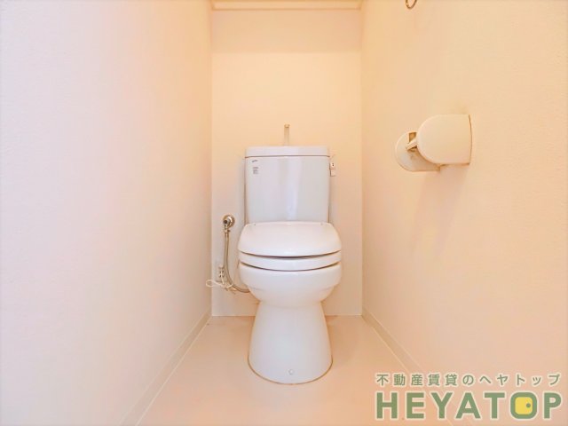 トイレ　温水洗浄便座（同仕様写真）