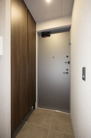 玄関　※写真は同タイプ住戸です。