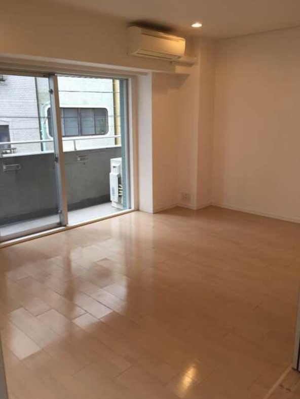 居室・リビング　※別部屋の参考写真です。