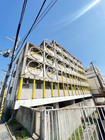 建物外観　落ち着いた雰囲気の外観です