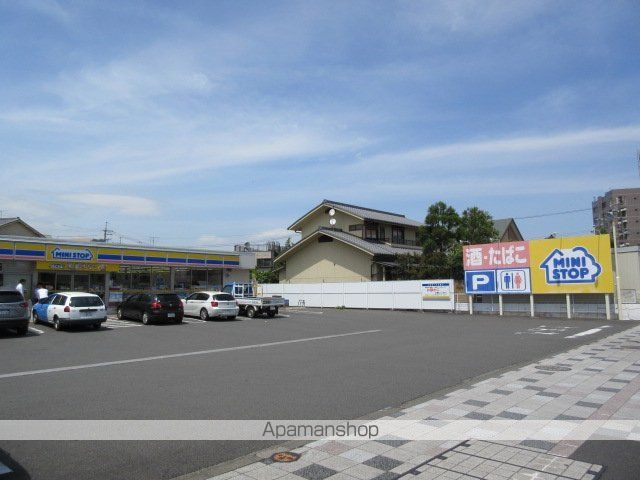 コンビニ　ミニストップ（コンビニ）まで210m