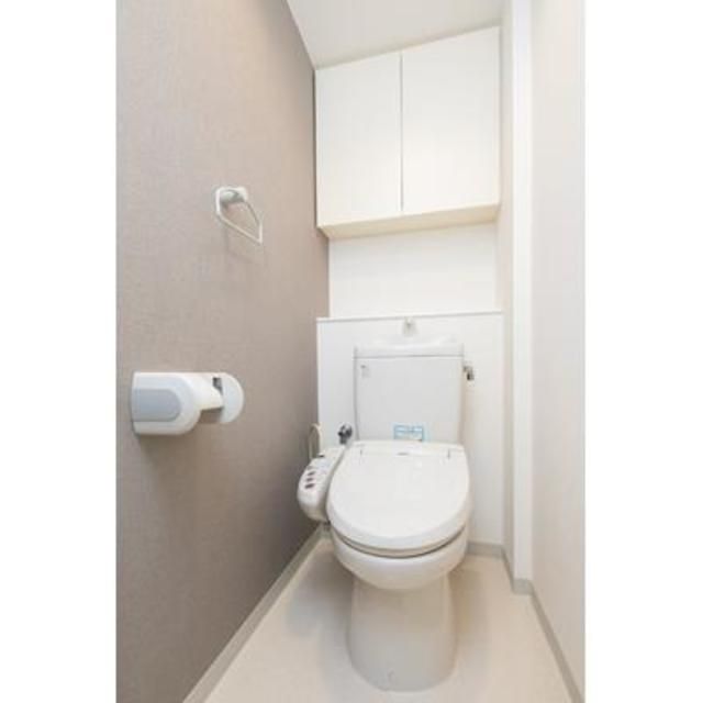 トイレ　※写真は同タイプ住戸です。