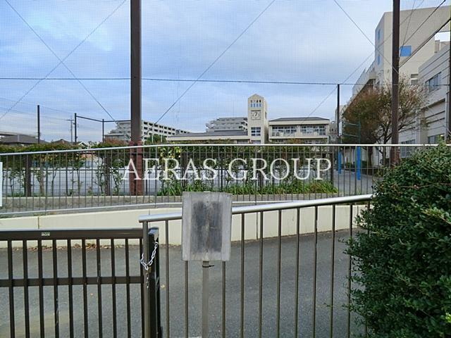 小学校　横浜市立都筑小学校（小学校）まで816m