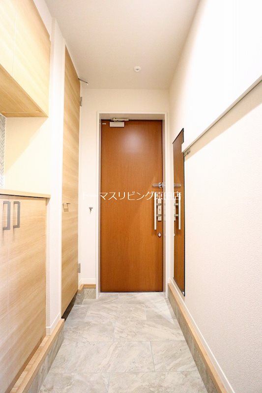 玄関　101号室写真