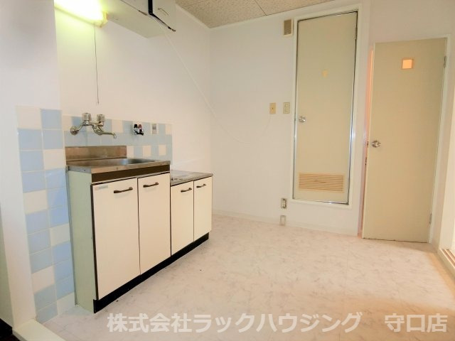 キッチン　お部屋探しはラックハウジング♪