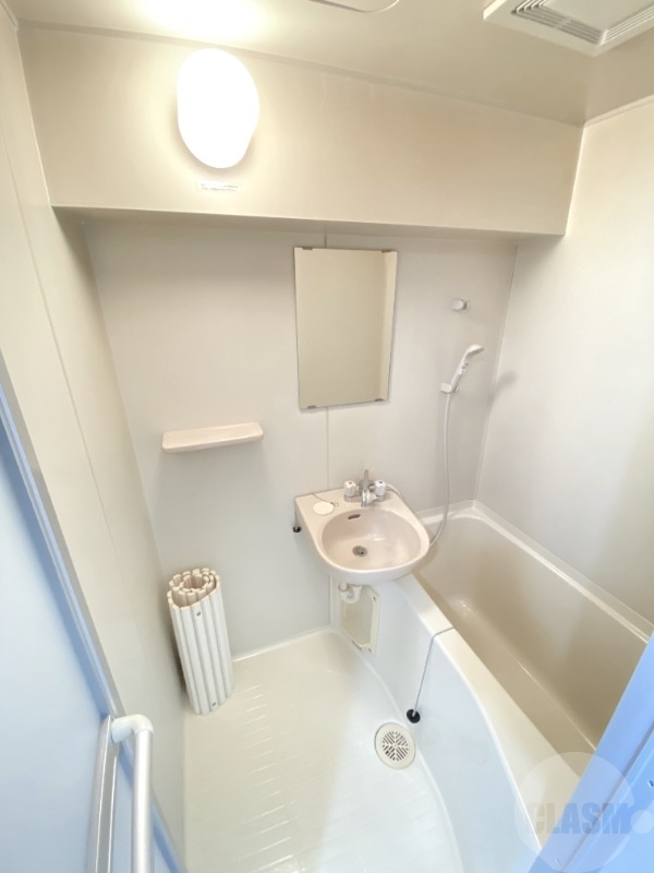 バス・シャワールーム　同タイプの別部屋の写真