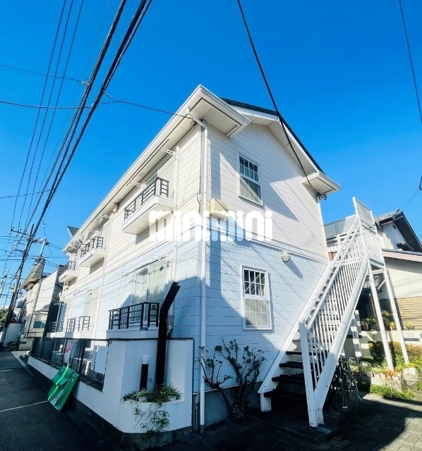 建物外観　南向きで日当たり良好♪