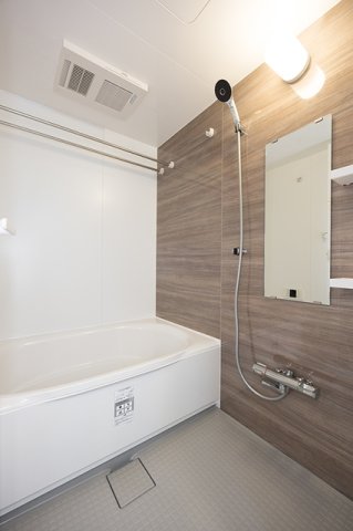 バス・シャワールーム　※写真は同タイプ住戸です。