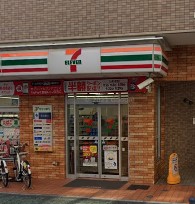 コンビニ　セブンイレブン 横浜鶴見大学前店（コンビニ）まで78m