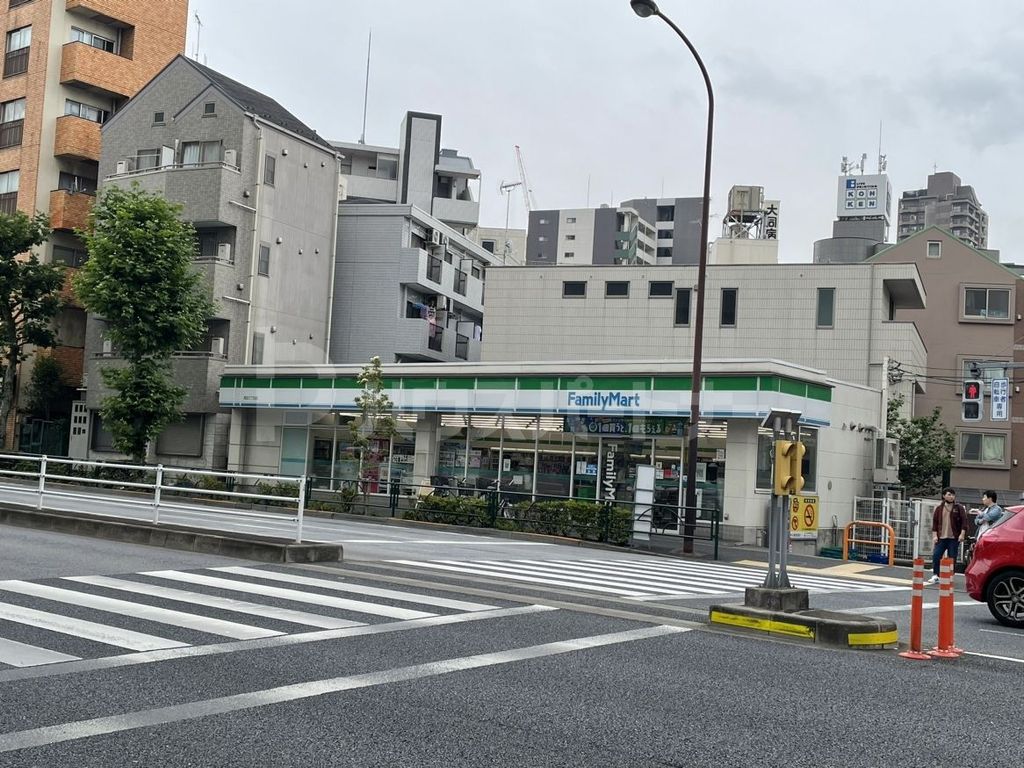 コンビニ　ファミリーマート　高田3丁目店（コンビニ）まで390m