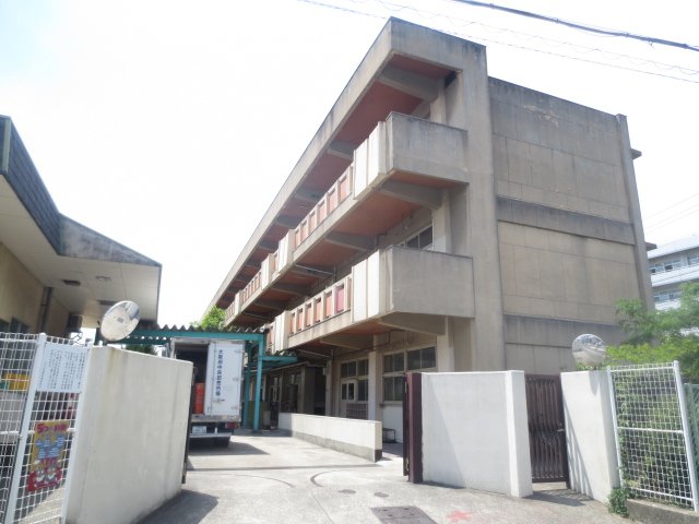 小学校　枚方市立桜丘小学校（小学校）まで1045m