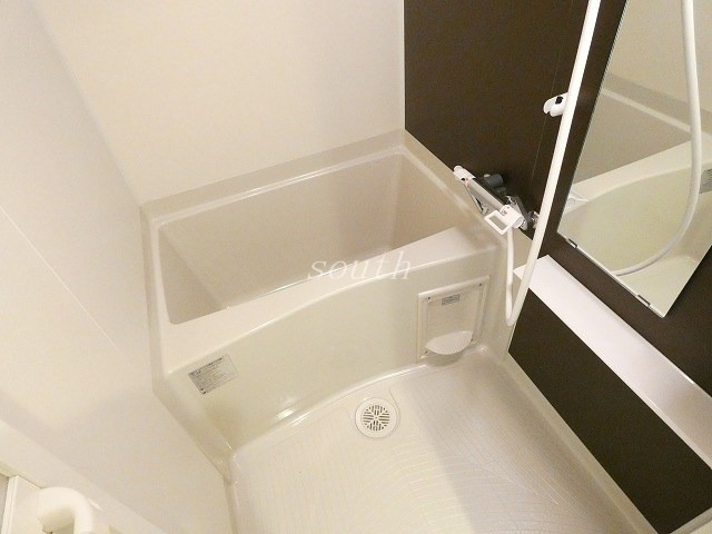 バス・シャワールーム　浴室乾燥機付きのお風呂