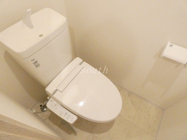 トイレ　ウォシュレット付きのトイレ
