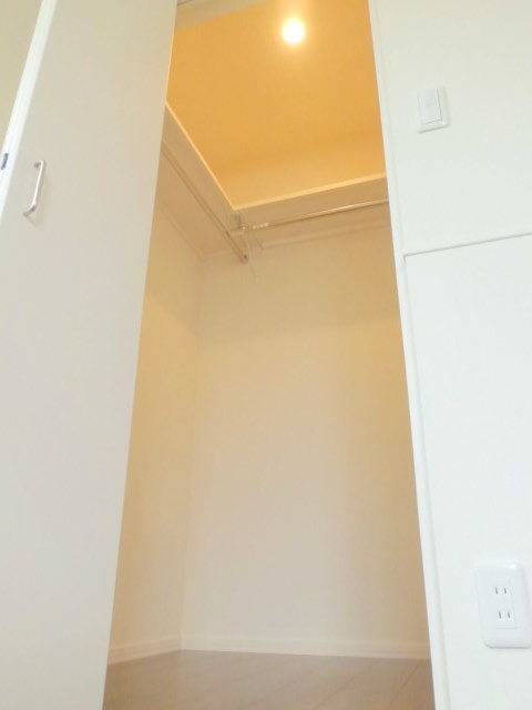 収納　広々したウォークインクロゼット