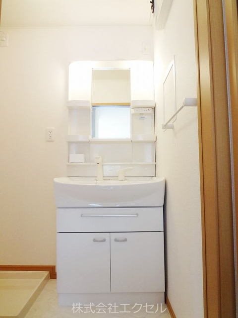 洗面設備　使いやすい洗面所です。