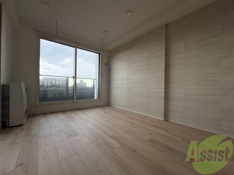 居室・リビング　広くてキレイなお部屋が広がっていて、充実した生活が送れそう。