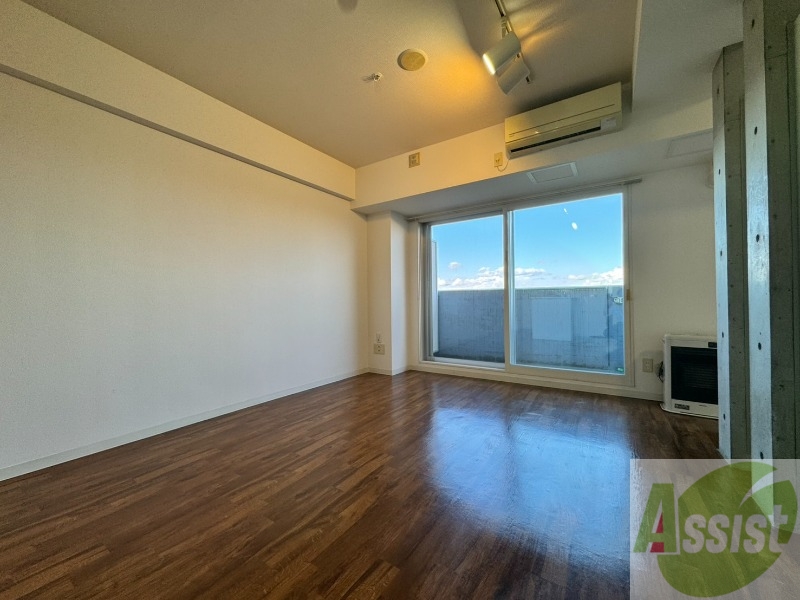 居室・リビング　広くてキレイなお部屋が広がっていて、充実した生活が送れそう。