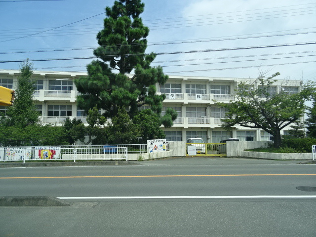 小学校　岡崎小学校（小学校）まで1141m