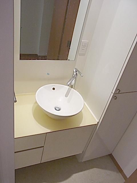 洗面設備　★オシャレな独立洗面台★
