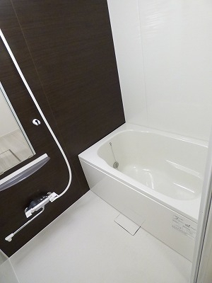 バス・シャワールーム　※反転タイプのお部屋です