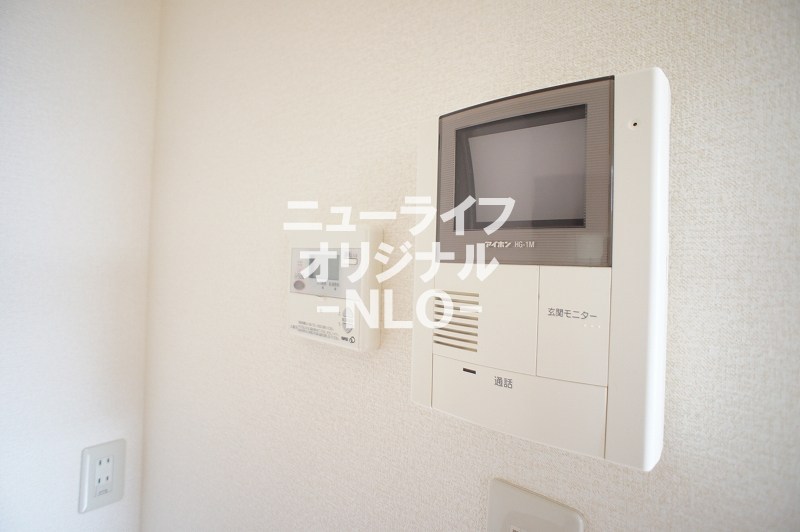 セキュリティ　室内から来訪者を確認できるTVモニターホン付で安心です☆