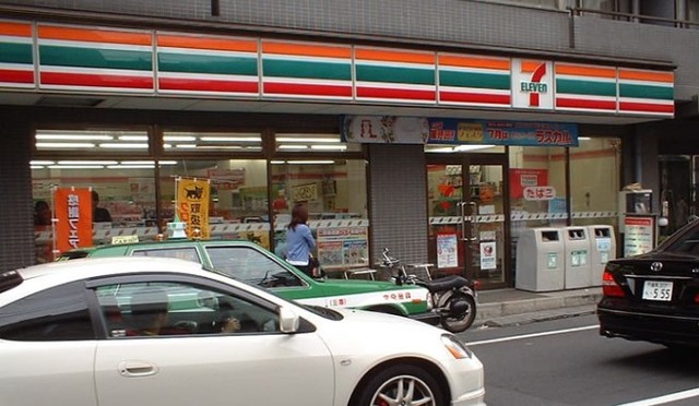 コンビニ　セブンイレブン渋谷笹塚東店（コンビニ）まで441m