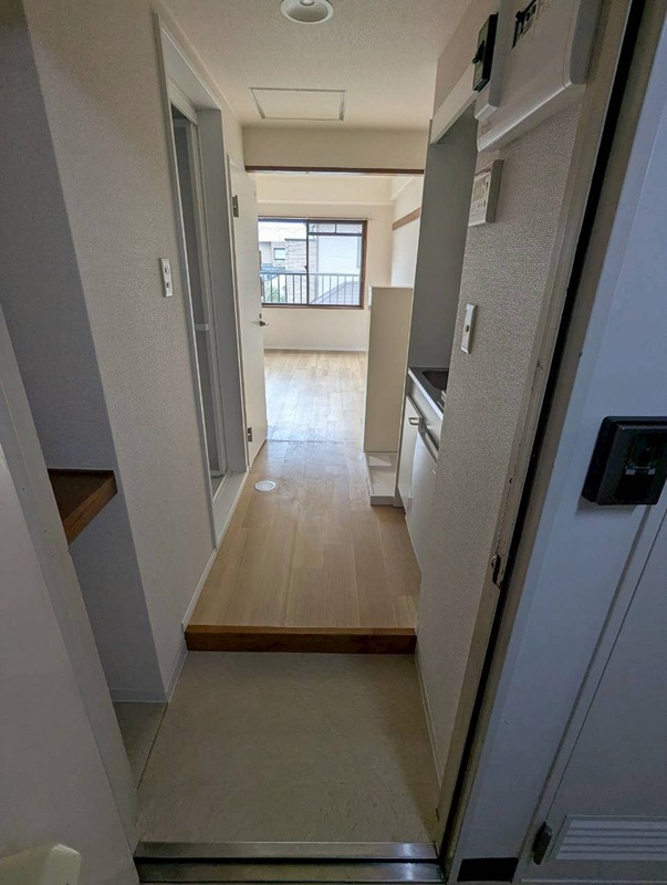 玄関　他部屋写真参考