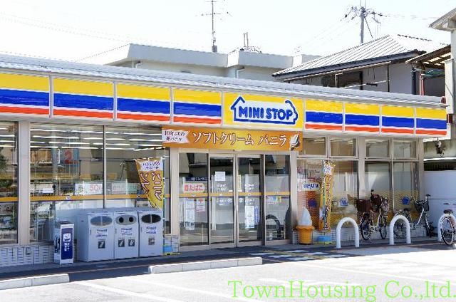 コンビニ　ミニストップ（コンビニ）まで410m