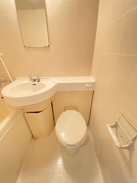 トイレ　トイレもきれいです