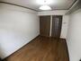 居室・リビング　家具を配置しやすいお部屋です